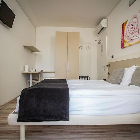 Hotel Villa Alberta Nago-Torbole Luaran gambar