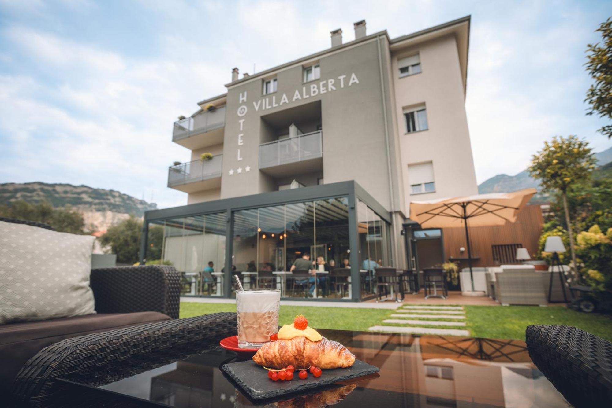 Hotel Villa Alberta Nago-Torbole Luaran gambar